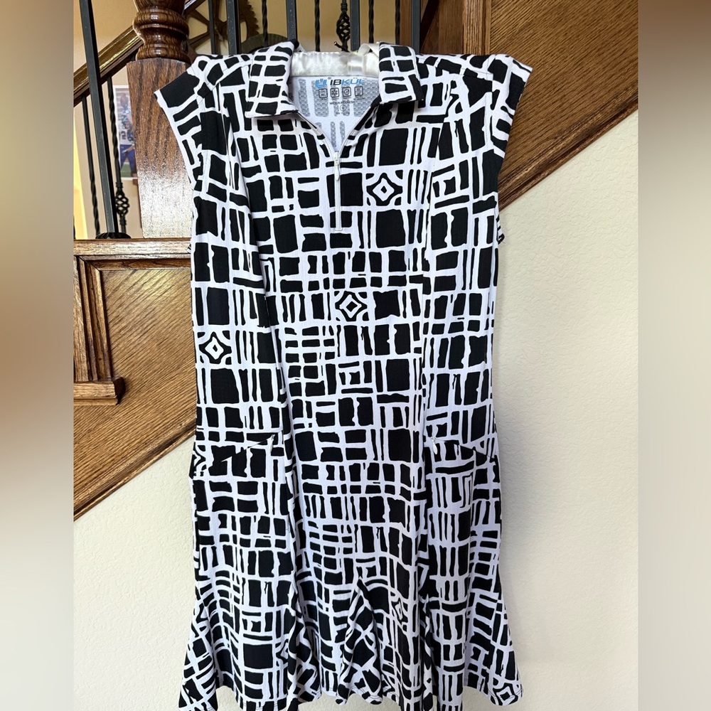 IBKUL Black & White Geometric Print Women's Dress- size Medium